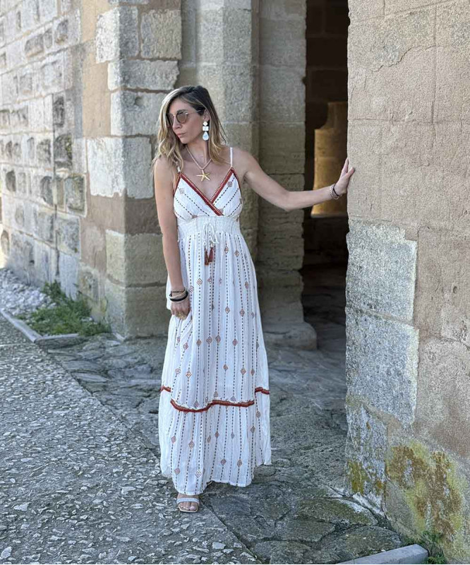 Robe longue blanche motifs terra cotta