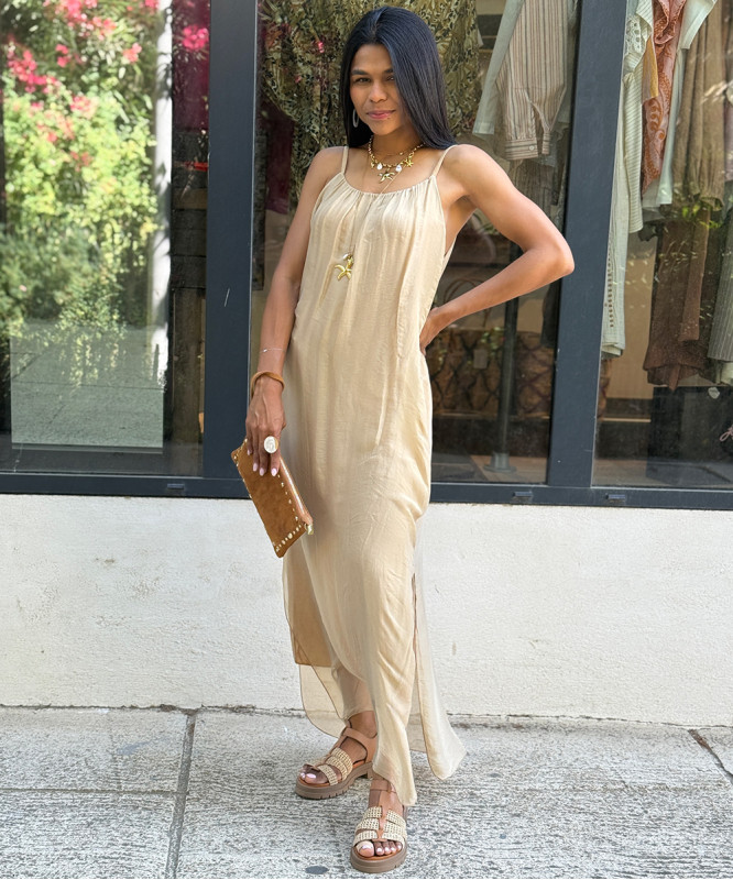 Robe longue en soie beige bretelles fines