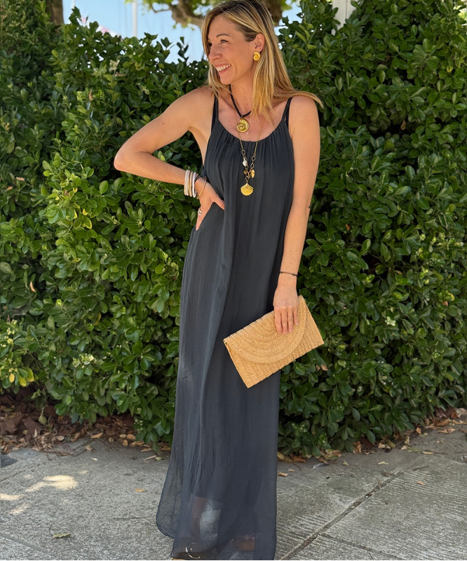 Robe longue en soie noire