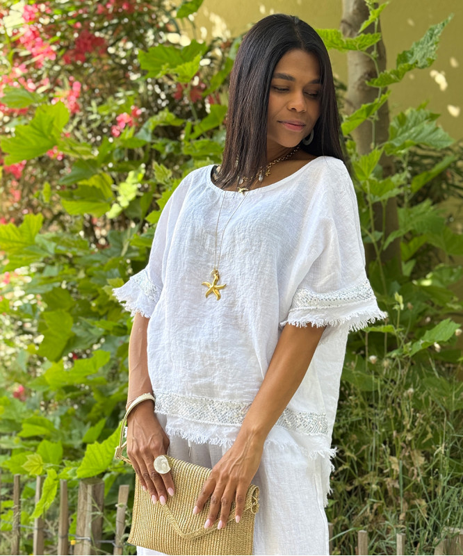 Blouse en lin blanche manches et bas frangés à strass