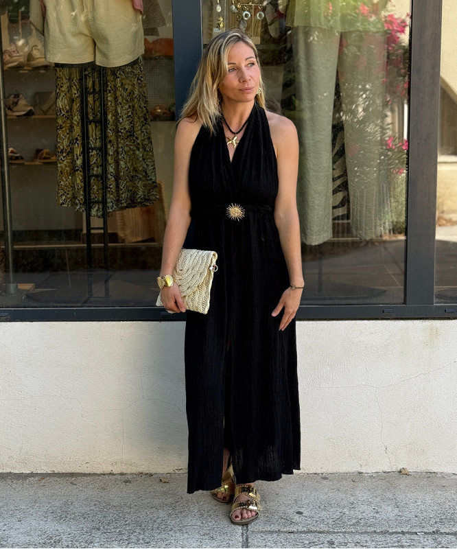 Robe longue noire dos nu ceinture soleil