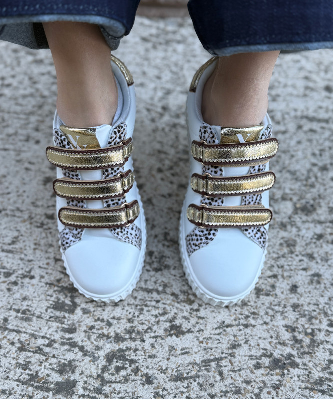 Baskets Vanessa Wu scratchs dorés et motif léopard